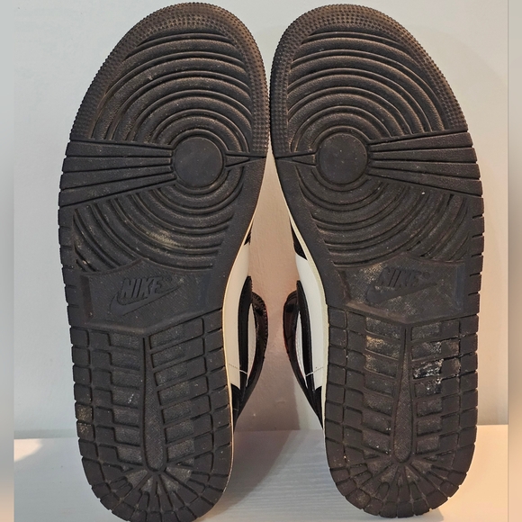 Nike Air Jordan 1 Mid Retro Black White Gym Red Sneakers Women's Size 9 - Picture 7 of 7